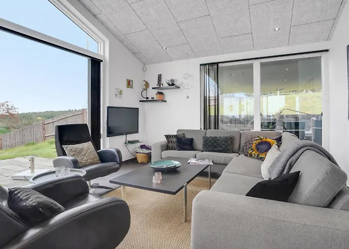 بيت للعطل Four-bedroom In Glesborg