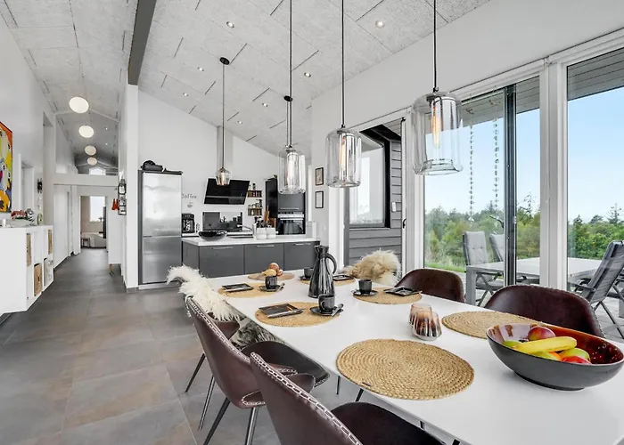 Four-bedroom In Glesborg