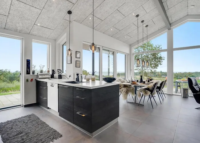 بيت للعطل Four-bedroom In