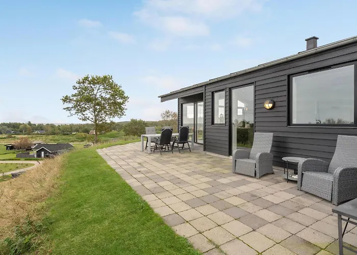 بيت للعطل Four-bedroom In Glesborg