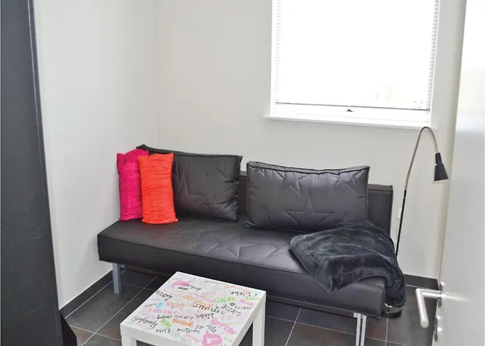 بيت للعطل Four-bedroom In Glesborg